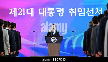 Präsidentschaftswahlen in Südkorea der 21. Präsident Südkoreas, Lee Jae-myung, leistet seinen Amtseid bei der Einweihungsfeier in der Nationalversammlung in Yeouido, Seoul, Südkorea, am 4. Juni 2025. Seoul Korea, Republik Copyright: XMatrixxImages/KoreaxPoolx Stockfoto