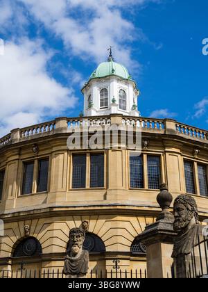 Das Sheldonian Theatre, entworfen von Christopher Wren, Oxford, Landmark, University of Oxford, Oxford, Oxfordshire, England, Großbritannien, GB. Stockfoto
