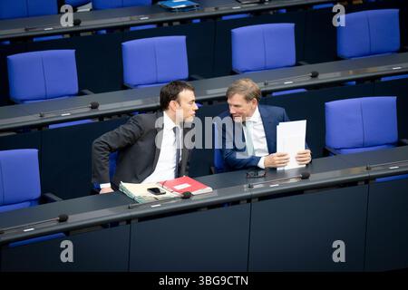 Johann Wadephul, Bundesaußenminister, Nils Schmid Sitzung, Bundestag, Plenum, Johann Wadephul, Bundesaußenminister, Nils Schmid Berlin Berlin GER *** Johann Wadephul, Bundesaußenminister, Nils Schmid Session, Bundestag, Plenum, Johann Wadephul, Bundesaußenminister Nils Schmid Berlin Berlin GER Stockfoto