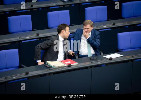 Johann Wadephul, Bundesaußenminister, Nils Schmid Sitzung, Bundestag, Plenum, Johann Wadephul, Bundesaußenminister, Nils Schmid Berlin Berlin GER *** Johann Wadephul, Bundesaußenminister, Nils Schmid Session, Bundestag, Plenum, Johann Wadephul, Bundesaußenminister Nils Schmid Berlin Berlin GER Stockfoto