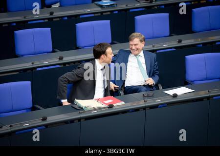 Johann Wadephul, Bundesaußenminister, Nils Schmid Sitzung, Bundestag, Plenum, Johann Wadephul, Bundesaußenminister, Nils Schmid Berlin Berlin GER *** Johann Wadephul, Bundesaußenminister, Nils Schmid Session, Bundestag, Plenum, Johann Wadephul, Bundesaußenminister Nils Schmid Berlin Berlin GER Stockfoto