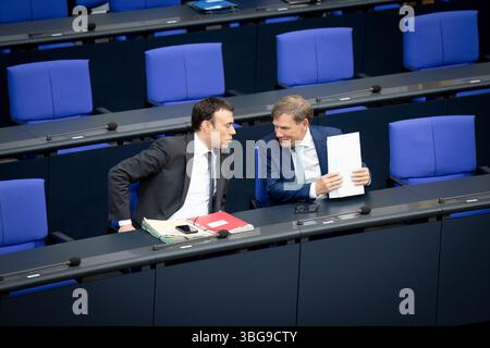 Johann Wadephul, Bundesaußenminister, Nils Schmid Sitzung, Bundestag, Plenum, Johann Wadephul, Bundesaußenminister, Nils Schmid Berlin Berlin GER *** Johann Wadephul, Bundesaußenminister, Nils Schmid Session, Bundestag, Plenum, Johann Wadephul, Bundesaußenminister Nils Schmid Berlin Berlin GER Stockfoto