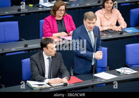 Johann Wadephul, Bundesaußenminister, Nils Schmid Sitzung, Bundestag, Plenum, Johann Wadephul, Bundesaußenminister, Nils Schmid Berlin Berlin GER *** Johann Wadephul, Bundesaußenminister, Nils Schmid Session, Bundestag, Plenum, Johann Wadephul, Bundesaußenminister Nils Schmid Berlin Berlin GER Stockfoto