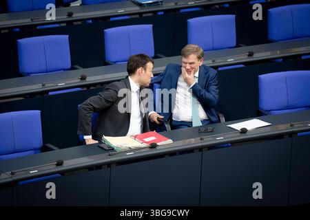 Johann Wadephul, Bundesaußenminister, Nils Schmid Sitzung, Bundestag, Plenum, Johann Wadephul, Bundesaußenminister, Nils Schmid Berlin Berlin GER *** Johann Wadephul, Bundesaußenminister, Nils Schmid Session, Bundestag, Plenum, Johann Wadephul, Bundesaußenminister Nils Schmid Berlin Berlin GER Stockfoto