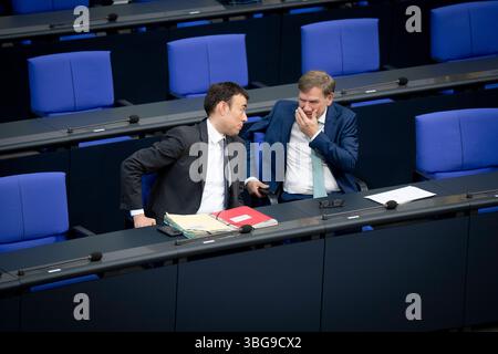 Johann Wadephul, Bundesaußenminister, Nils Schmid Sitzung, Bundestag, Plenum, Johann Wadephul, Bundesaußenminister, Nils Schmid Berlin Berlin GER *** Johann Wadephul, Bundesaußenminister, Nils Schmid Session, Bundestag, Plenum, Johann Wadephul, Bundesaußenminister Nils Schmid Berlin Berlin GER Stockfoto