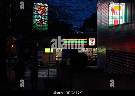 Seattle, USA. 30. März 2025. S7 Eleven auf dem Capitol Hill. Stockfoto