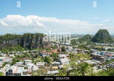 Panoramablick auf die Stadt von den Marmorbergen in da Nang, Vietnam, Asien Stockfoto