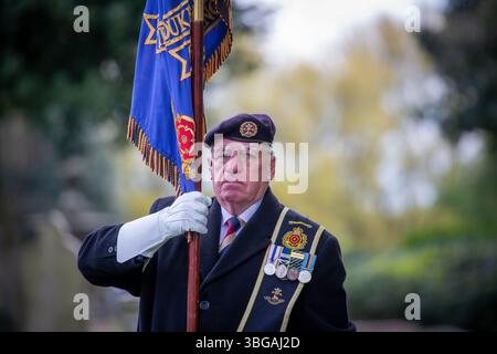 Der ANZAK Day 2024 wurde am 28. April in Soldier's Corner auf dem Warrington Cemetery gefeiert Stockfoto