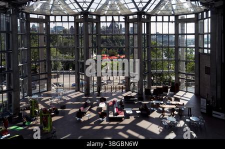 Die Parlamentsgebäude Kanadas von der Kuppel der National Art Gallery in Ottawa aus gesehen Stockfoto