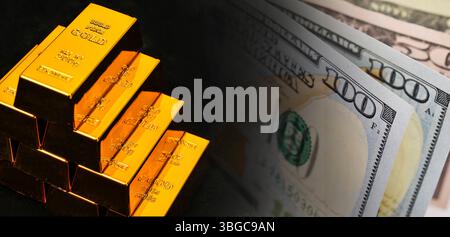Goldbarren und US-Dollar-Banknoten Hintergrund. Online-Konzept für den Handel mit Rohstoffen oder Kauf von Goldbarren für Investitionen Stockfoto