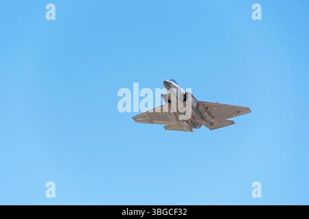 US Navy Lockheed Martin F-35C Lightning Carrier Stealth Fighter Flugzeug fliegt über Stockfoto
