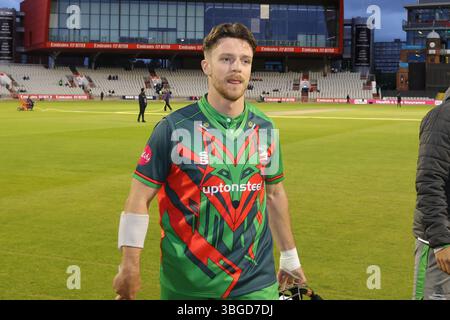 United Kingdom, Manchester, Emirates Old Trafford, 04. Juni 2025, Liam Trevaskis in Leicestershire beim Ende des Spiels Vitality Blast T20 zwischen Lancashire Lightning und Leicestershire Foxes in Emirates Old Trafford Manchester, 04. Juni 2025 Stockfoto