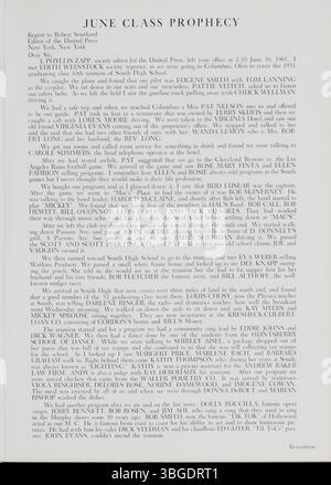 Das Jahrbuch der South High School 1951 mit dem Titel „The Lens“ dokumentiert die Geschichte und das Leben der South High School auf der Südseite von Columbus, Ohio. Es war das vierte Gebäude, das von der Schule genutzt wurde, und befand sich in der Ann Street 1160. Die Geschichte der South High geht auf das Jahr 1895 zurück, als sie zum ersten Mal einen Teil der Ohio Avenue Elementary School nutzte. Im Laufe der Jahre zog es in verschiedene Gebäude um, das heutige Gebäude wurde 1924 eröffnet. Das Barrett-Gebäude wurde nach dem ersten Direktor, C. S. Barrett, benannt und 2006 geschlossen und 2007 nach Renovierungsarbeiten als South High wieder eröffnet. Stockfoto