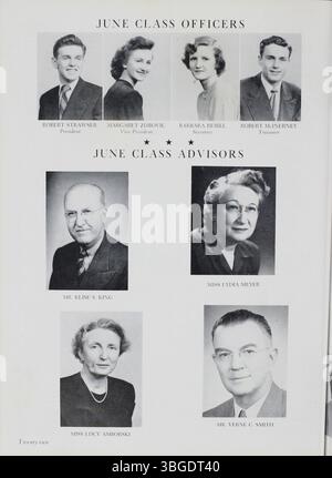Die South High School befindet sich in der 1160 Ann Street in Columbus, Ohio, und ist im Jahrbuch The Lens von 1951 zu sehen. Die Schule, eine öffentliche Einrichtung, hat seit ihrer Gründung im Jahr 1895 mehrere Standorte besetzt. Dies ist das vierte Gebäude, das von der South High School genutzt wird, die eine lange Geschichte der Verlegung hat, einschließlich kurzer Nutzung der Ohio Avenue Elementary und der Columbus High School. Das heutige Gebäude wurde 1924 eröffnet und blieb bis zu einem umfangreichen Umbau in den 2000er Jahren in Gebrauch Stockfoto