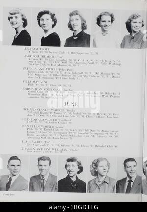 Das Jahrbuch der South High School 1951, The Lens, zeigt die Geschichte und die Schüler der South High in Columbus, Ohio. Die 1895 gegründete Schule war ursprünglich in einem Teil der Ohio Avenue Elementary untergebracht. Später zog es in das Gebäude der Columbus High School und in die 345 Deshler Avenue, deren Standort von 1900 bis 1924 war. 1924 zog die South High in ihr jetziges Gebäude in der Ann Street 1160 um, das 2007 renoviert und 2009 wieder eröffnet wurde. Das Barrett-Gebäude wurde 2013 endgültig geschlossen. Stockfoto
