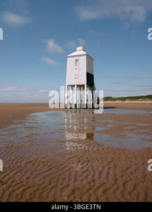 Burnham-on-Sea Low Lighthouse bei Ebbe an der Severn Mündung, Somerset England, Großbritannien Stockfoto
