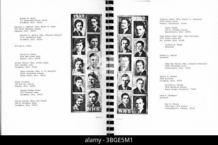 Das 50. Reunion Booklet der North High School Class von 1932 enthält Bilder und Briefe von ehemaligen Klassenkameraden. Die North High School, ursprünglich an der 100 West 4th Avenue gelegen, wurde 1893 von Charles D. Everett gegründet, der über 35 Jahre lang als Direktor diente. Das Gebäude, ein Gebäude im romanischen Stil, entworfen von Frank L. Packard, wurde 1924 durch eine neue Schule ersetzt. Die Schule wurde 1979 geschlossen und 2012 als Columbus International High School wieder eröffnet. Stockfoto