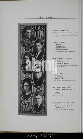 Die Ausgabe 1921 des Polaris Annual von der North High School beschreibt den ursprünglichen Standort, die Architektur und die Führung. Charles D. Everett war ab 1893 Direktor. Das ursprüngliche Gebäude der Schule im romanischen Stil, entworfen von Frank L. Packard, wurde 1924 durch ein neues Gebäude an der East Arcadia Avenue ersetzt. Die Schule wurde 1979 geschlossen und 2012 wieder eröffnet. Stockfoto