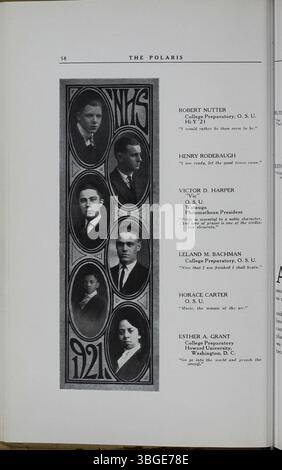 Das Jahrbuch der North High School 1921, The Polaris Annual, beschreibt die Geschichte der Schule von ihrer Gründung im Jahr 1893 bis zu ihrem Umzug im Jahr 1924 in die East Arcadia Avenue 100. Das ursprüngliche Gebäude im romanischen Stil, entworfen von Frank L. Packard, wurde durch ein modernes Gebäude ersetzt, da die Schule an die wachsenden Bildungsbedürfnisse angepasst wurde. Stockfoto