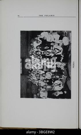 Das Polaris Annual, das Jahrbuch 1921 der North High School, beleuchtet den Übergang der Schule von ihrem romanischen Gebäude aus dem Jahr 1893 an der W. 4th Ave. Zum Gebäude aus dem Jahr 1924 an der E. Arcadia Ave. Der Architekt Frank L. Packard entwarf das Original. Charles D. Everett war über 35 Jahre lang Direktor. Die Schule wurde 1979 geschlossen und 2012 wieder eröffnet. Stockfoto