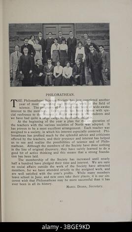 Die Juni 1914 Ausgabe des Jahrbuchs „The Polaris“ der North High School dokumentiert die Geschichte der Schule von ihrer Gründung bis zur architektonischen und administrativen Entwicklung unter dem Direktor Charles D. Everett. Stockfoto