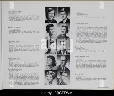 Diese Seite aus dem Jahrbuch der North High School 1957, Memory Book, befasst sich mit dem Erbe der Schule, einschließlich der Leitung von Schulleiter Charles D. Everett von 1893 bis 1928. Das ursprüngliche Gebäude der Schule, das 1892 erbaut wurde, wurde von Frank L. Packard im romanischen Stil entworfen. 1924 ersetzte ein neues Gebäude an der East Arcadia Avenue das Original. Die Schule wurde 1979 geschlossen und 2012 als Columbus International High School wiedereröffnet. Stockfoto