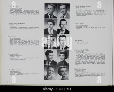 Diese Seite aus dem Jahrbuch „Memory Book“ von 1957 beschreibt die Geschichte der North High School, die 1892-3 an der 100 West 4th Avenue erbaut wurde. Die von Frank L. Packard entworfene Schule wurde 1924 ersetzt und an einen neuen Standort in der 100 East Arcadia Avenue verlegt. Nach der Schließung 1979 wurde die Schule 2012 als Columbus International High School wieder eröffnet. Stockfoto