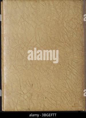 Das Jahrbuch der West High School 1951, *The Occident*, dokumentiert die Gründung der Schule im Jahr 1908 und den anschließenden Übergang zu einem neuen Gebäude im Jahr 1929, das vom in Ohio geborenen Architekten Howard Dwight Smith entworfen wurde. Das Jahrbuch gibt einen Einblick in das Wachstum der Schule im Laufe der Zeit, einschließlich der Schließung der Starling Junior High im Jahr 2012. Stockfoto