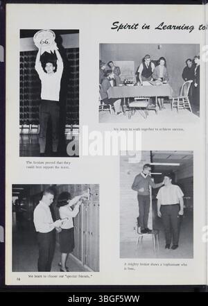 Das Reynolian Jahrbuch 1966 der Reynoldsburg High School beschreibt die Bildungsentwicklung des Gebiets. Die erste Schule in Truro Township war eine Blockhütte, die 1819 gegründet wurde, gefolgt von einer Backsteinschule aus dem Jahr 1858. 1868 wurde die Reynoldsburg Union Academy gegründet, die 1871 ihre erste Klasse abschloss. Das Gebäude wurde 1925 umgebaut und ist heute Hannah J. Ashton Middle School. Das erste Jahrbuch wurde 1943 veröffentlicht. Stockfoto