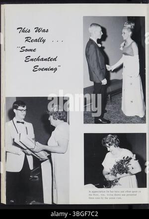 Das Jahrbuch der Reynoldsburg High School 1966, Reynolian, beleuchtet die Geschichte der Bildung in Truro Township, beginnend mit einer Blockhütte als erste Schule im Jahr 1819. Die 1858 erbaute zweistöckige Backsteinschule in der Jackson Street und am Broadwyn Drive beherbergte die Reynoldsburg Union Academy, die ihre erste Klasse 1871 abschloss. Das Gebäude wurde 1925 umgebaut und ein drittes Stockwerk hinzugefügt. Das erste Jahrbuch, Reynolian, wurde 1943 veröffentlicht. Stockfoto