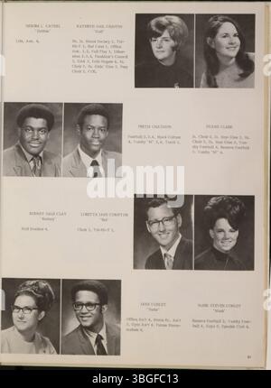 Das Diabolis Jahrbuch 1971 zeigt die Höhepunkte des akademischen Jahres der Marion Franklin High School. Die Schule wurde am 4. September 1953 in der Koebel Road 1265 in Columbus, Ohio, eröffnet und diente ursprünglich den Klassen 7 bis 12. Das Jahrbuch zeigt Schulveranstaltungen, Schüleraktivitäten und erinnert an die Einweihung der Schule am 20. November 1953. Stockfoto