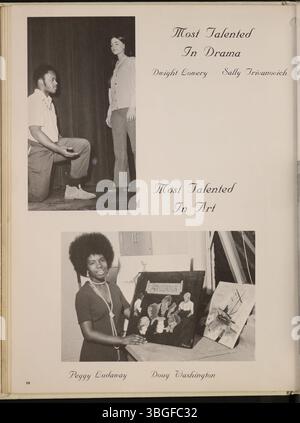 Das Diabolis Jahrbuch 1971 der Marion Franklin High School dokumentiert das Leben und die Aktivitäten der Schüler an der 1953 in Columbus, Ohio, eröffneten Schule. Die Schule, die sich an der 1265 Koebel Road befindet, diente den Klassen 7-12 und wurde am 20. November 1953 eingeweiht. Das Jahrbuch ist eine historische Darstellung seiner frühen Jahre. Stockfoto