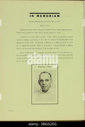 Das ist das Jahrbuch 1956 für die Aquinas College High School. Das Gebäude der Aquinas College High School wurde vom Columbus Technical Institute gekauft und später in Aquinas Hall am Columbus State Community College umbenannt. Stockfoto