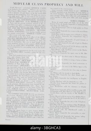 Das Jahrbuch 1951 *Lens* von der South High School in Columbus, Ohio, dokumentiert die Schülerschaft und die Aktivitäten für dieses akademische Jahr. Das Hotel befindet sich in der Ann Street 1160, South High wurde mehrfach verlegt. Das Jahrbuch gibt einen Einblick in die Schulgemeinschaft und die Kultur der frühen 1950er Jahre Stockfoto