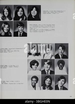 Das Jahrbuch 1970 der North High School mit dem Titel Memory Book feiert die Geschichte der Schule von ihrer Gründung im Jahr 1893 bis zu ihrer Schließung im Jahr 1979 und der späteren Wiedereröffnung als Columbus International High School im Jahr 2012. Das von Frank L. Packard entworfene Gebäude war ein Gebäude im romanischen Stil und wurde 1924 durch ein neues Gebäude ersetzt. Stockfoto