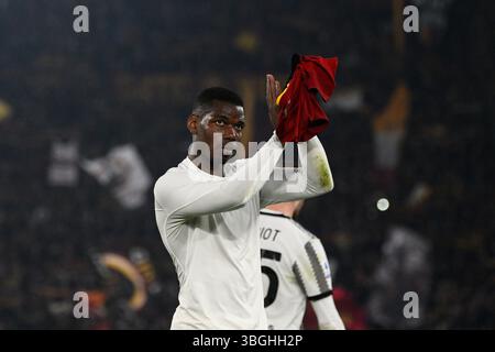 Roma, Italien. März 2023. Foto Fabrizio Corradetti/LaPresse 05 Marzo 2023 Roma, Italia - AS Roma vs Juventus FC - Campionato italiano di calcio Serie A TIM 2022/2023 - Stadio Olimpico. Nella foto: Paul Pogba (Juventus) saluta i tifosi 5. März 2023 Rom, Italien - AS Roma vs Juventus FC - italienische Fußballmeisterschaft der Serie A 2022/2023 - Olympisches Stadion. Auf dem Foto: LaPresse/Alamy Live News Stockfoto