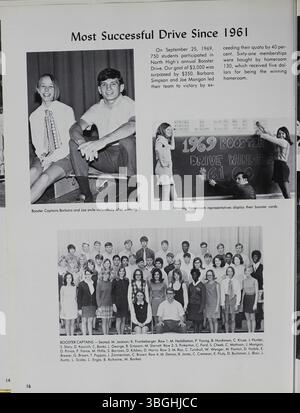 Das Jahrbuch 1970 der North High School mit dem Titel „Memory Book“ spiegelt die Geschichte der Schule wider, die 1893 unter der Leitung von Direktor Charles D. Everett begann. Das ursprüngliche Gebäude, entworfen von Frank L. Packard, war ein Gebäude im romanischen Stil, das an der 100 West 4th Avenue erbaut wurde. Das Gebäude wurde 1924 durch einen neuen Bau an der 100 East Arcadia Avenue ersetzt. Die Schule wurde 1979 geschlossen, aber 2012 als Columbus International High School wieder eröffnet. Stockfoto