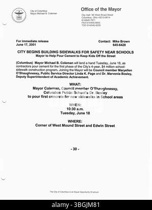 Die Pressemitteilungen von Bürgermeister Michael Coleman aus dem Jahr 2002 enthalten eine offizielle Aufzeichnung der Aktionen, die von seinem Büro ergriffen wurden. Sie umfassen städtebauliche Projekte, städtepolitische Reformen und Initiativen des öffentlichen Dienstes, die Columbus, Ohio, während seiner Amtszeit geprägt haben. Stockfoto