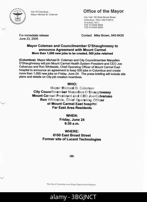 Diese Sammlung von Pressemitteilungen aus dem Jahr 2005, die vom Büro des Bürgermeisters Michael Coleman produziert wurden, enthält wichtige Ankündigungen und Updates während seiner Amtszeit als Columbus' 52. Bürgermeister. Coleman diente von 2000 bis 2016 und war der erste Afroamerikaner, der die Position innehatte. Stockfoto