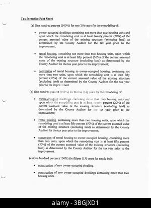 Pressemitteilungen des Bürgermeisters Michael Coleman im Jahr 2002. Michael B. Coleman war der erste afroamerikanische Bürgermeister von Columbus, Ohio, der vier Amtszeiten vom 1. Januar 2000 bis zum 1. Januar 2016 innehatte. Bevor er Bürgermeister wurde, war er Mitglied des Stadtrates von Columbus und dessen Präsident. Coleman war der am längsten dienende Bürgermeister in der Geschichte von Columbus und vertrat die Demokratische Partei. Stockfoto