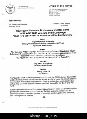Die Pressemitteilungen von Bürgermeister Michael Coleman aus dem Jahr 2003 dokumentieren wichtige politische und staatliche Entwicklungen während seiner Amtszeit als Bürgermeister von Columbus. Coleman schrieb Geschichte als erster afroamerikanischer Bürgermeister der Stadt und diente von 2000 bis 2016. Stockfoto