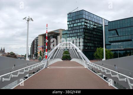 Die Mr JJ Van der Veldebrug Bridge in Amsterdam Niederlande 5-6-2025 Stockfoto