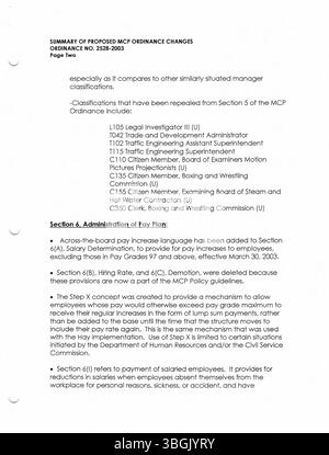 Pressemitteilungen des Büros von Bürgermeister Michael Coleman im Jahr 2003. Coleman war der erste afroamerikanische Bürgermeister von Columbus, Ohio, und bekleidete von 2000 bis 2016 vier Amtsperioden. Seine Führung umfasste bedeutende politische Meilensteine, darunter die Ernennung zum am längsten dienenden Bürgermeister in der Geschichte der Stadt. Stockfoto