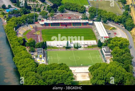 Luftbild, Niederrhein Fußballstadion des SC Rot-weiß Oberhausen e.V. und Nebenplatz, Oberhausen, Ruhrgebiet, Nordrhein-Westfalen, Deutschland ACHTUNGxMINDESTHONORARx60xEURO *** Luftbild, Niederrhein-Fußballstadion des SC Rot weiß Oberhausen e V und Seitenfeld, Oberhausen, Ruhrgebiet, Nordrhein-Westfalen, Deutschland ACHTUNGxMINDESTHONORARx60xEURO Stockfoto