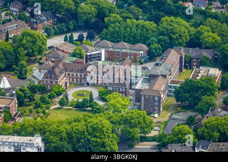 Luftbild, Johanniter Krankenhaus, Sterkrade Mitte, Oberhausen, Ruhrgebiet, Nordrhein-Westfalen, Deutschland ACHTUNGxMINDESTHONORARx60xEURO *** Luftaufnahme, Johanniter Hospital, Sterkrade Mitte, Oberhausen, Ruhrgebiet, Nordrhein-Westfalen, Deutschland ATTENTIONxMINDESTHONORARx60xEURO Stockfoto