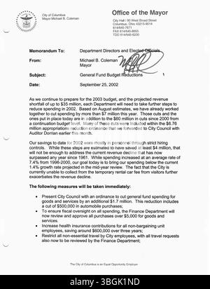 Diese Reihe von Pressemitteilungen aus dem Büro von Bürgermeister Michael Coleman im Jahr 2002 behandelt seine Führung, seine Regierungsführung, seine Stadtpolitik und Initiativen zur Verbesserung der Stadt Columbus, Ohio. Stockfoto