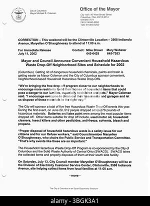 Pressemitteilungen aus dem Büro von Bürgermeister Michael Coleman im Jahr 2002, in denen er seine Arbeit als erster afroamerikanischer Bürgermeister von Columbus, Ohio, beschreibt. Seine vier Amtsperioden waren geprägt von bedeutenden Errungenschaften in den Bereichen Stadtverwaltung, öffentliche Politik und Öffentlichkeitsarbeit. Stockfoto