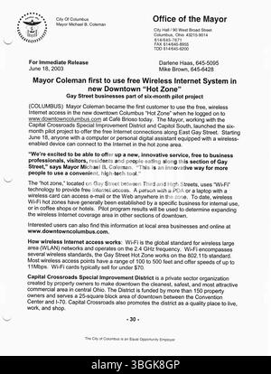 2003 veröffentlichte Bürgermeister Michael Colemans Büro Pressemitteilungen, in denen er seine Amtszeit und Führung als erster afroamerikanischer Bürgermeister von Columbus, Ohio, dokumentierte. Er saß von 2000 bis 2016 vier Amtszeiten. Stockfoto