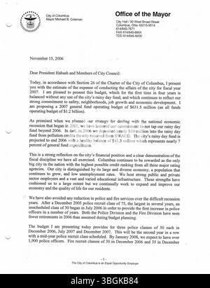 Die Pressemitteilung von Bürgermeister Michael Coleman aus dem Jahr 2006 zeigt seine Amtszeit als erster afroamerikanischer Bürgermeister von Columbus und seine Anerkennung als der am längsten dienende Bürgermeister in der Geschichte der Stadt, der von 2000 bis 2016 diente. Stockfoto