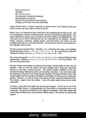 In der Ansprache zur Bundesrepublik 1999 sprach Bürgermeister Gregory S. Lashutka über das Wachstum der Stadt, diskutierte zukünftige Initiativen für öffentliche Dienstleistungen und betonte die Notwendigkeit einer kontinuierlichen Entwicklung der Gemeinden und einer Verbesserung der Infrastruktur. Stockfoto